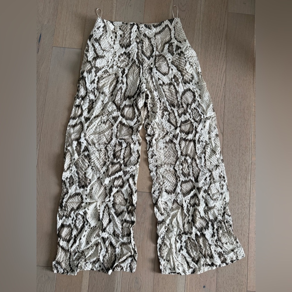 Zara - Wide leg flowy snake print trousers - Picture 1 of 5
